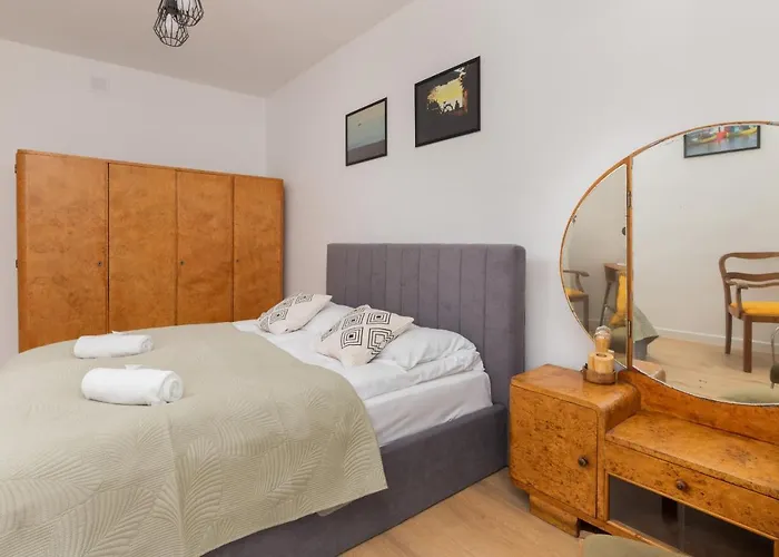 Apartment Podwale Staromiejskie Gdansk With Balcony By Noclegi Renters